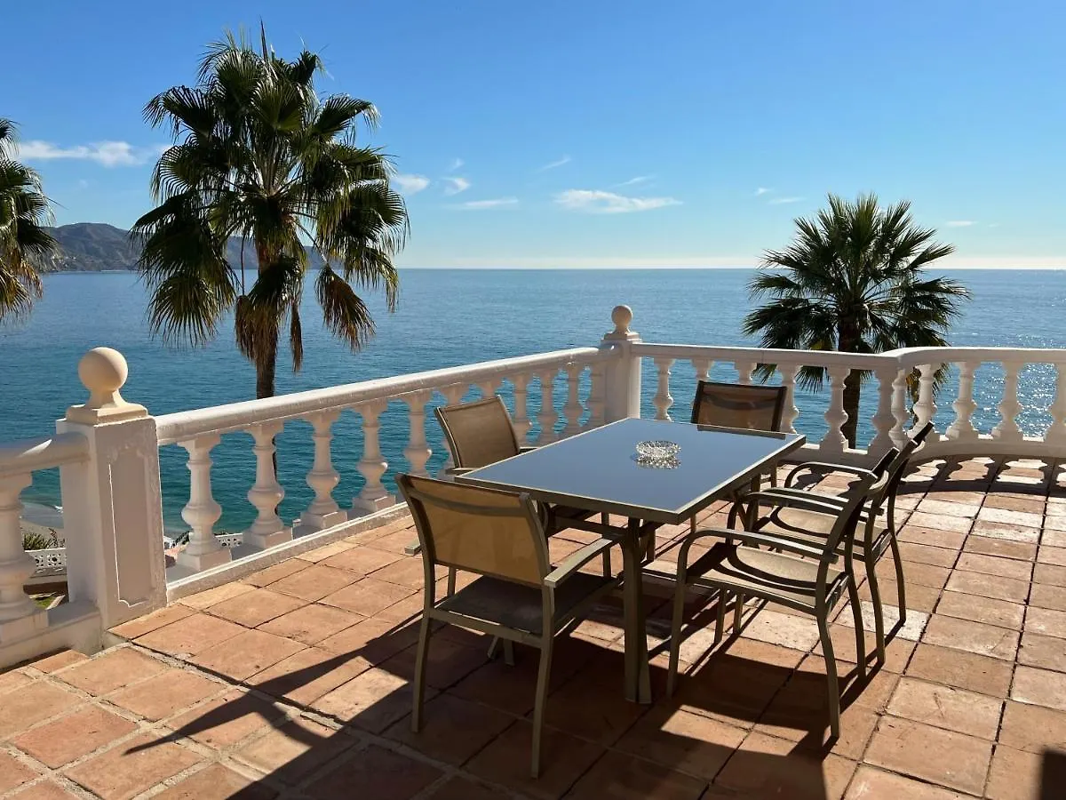 **  Hotel Paraíso Del Mar Nerja Spanje